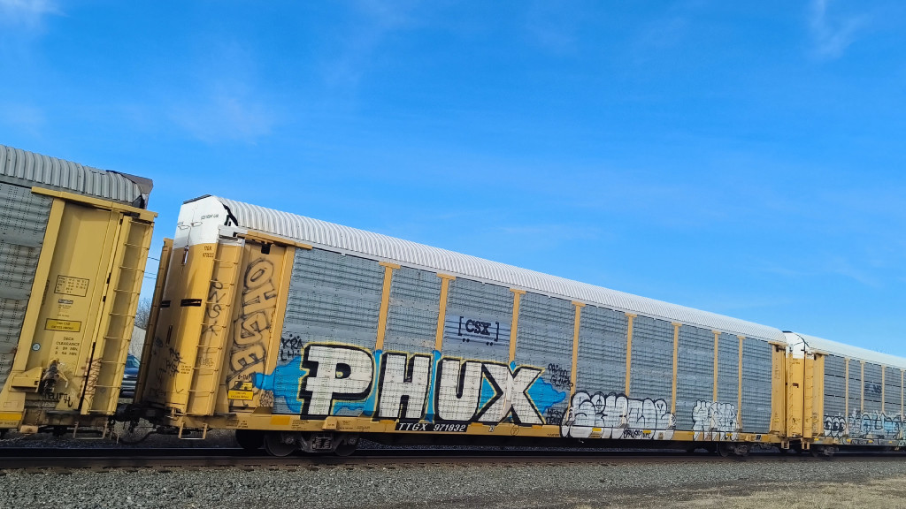 CSX B11671 (Body) TTGX 971832 (Flat)